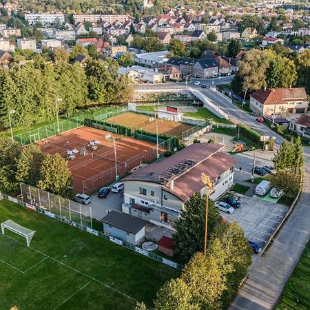 Raketa Residence, Restaurant & Hotel Prievidza Eksteriør bilde