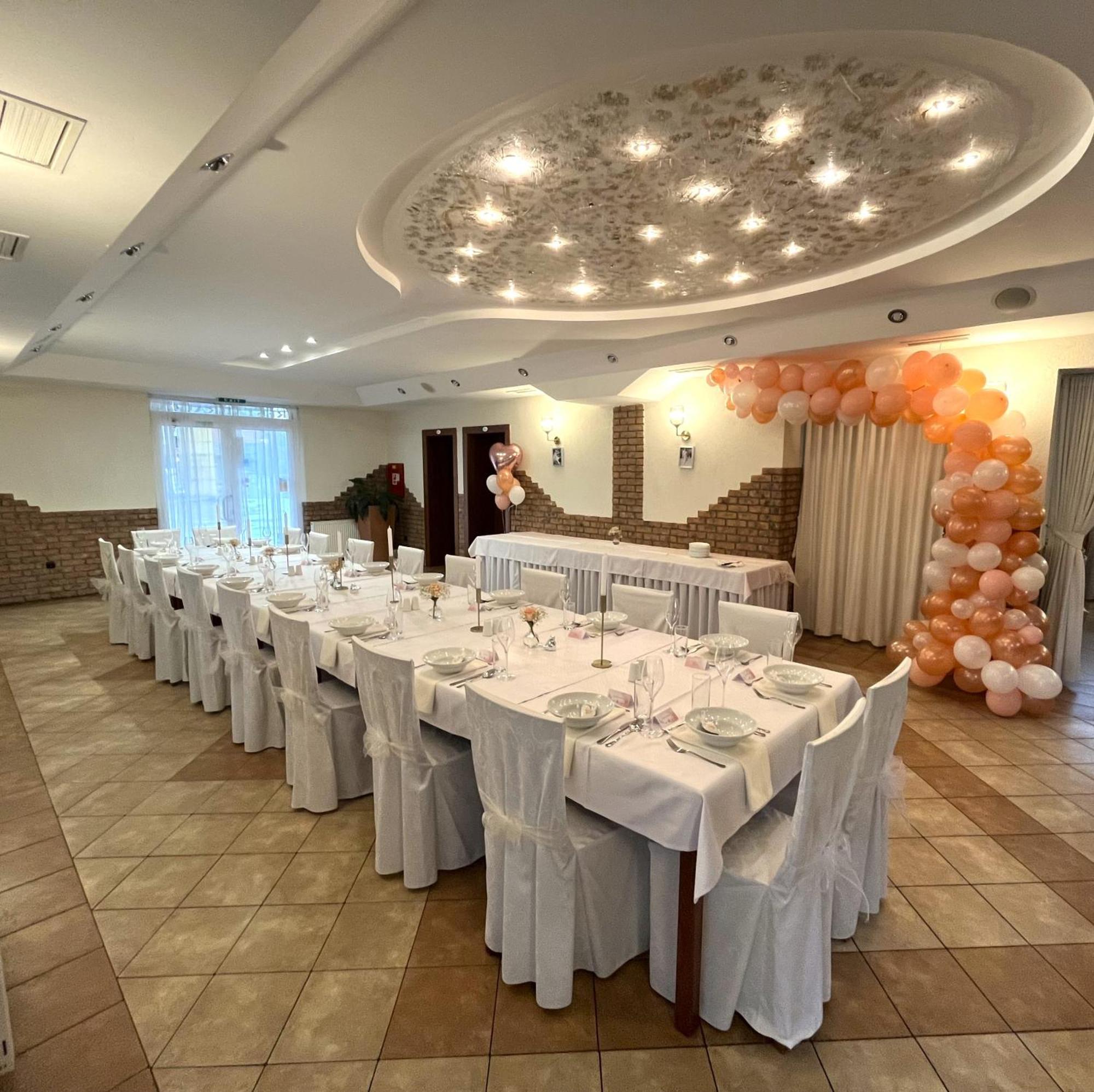 Raketa Residence, Restaurant & Hotel Prievidza Eksteriør bilde