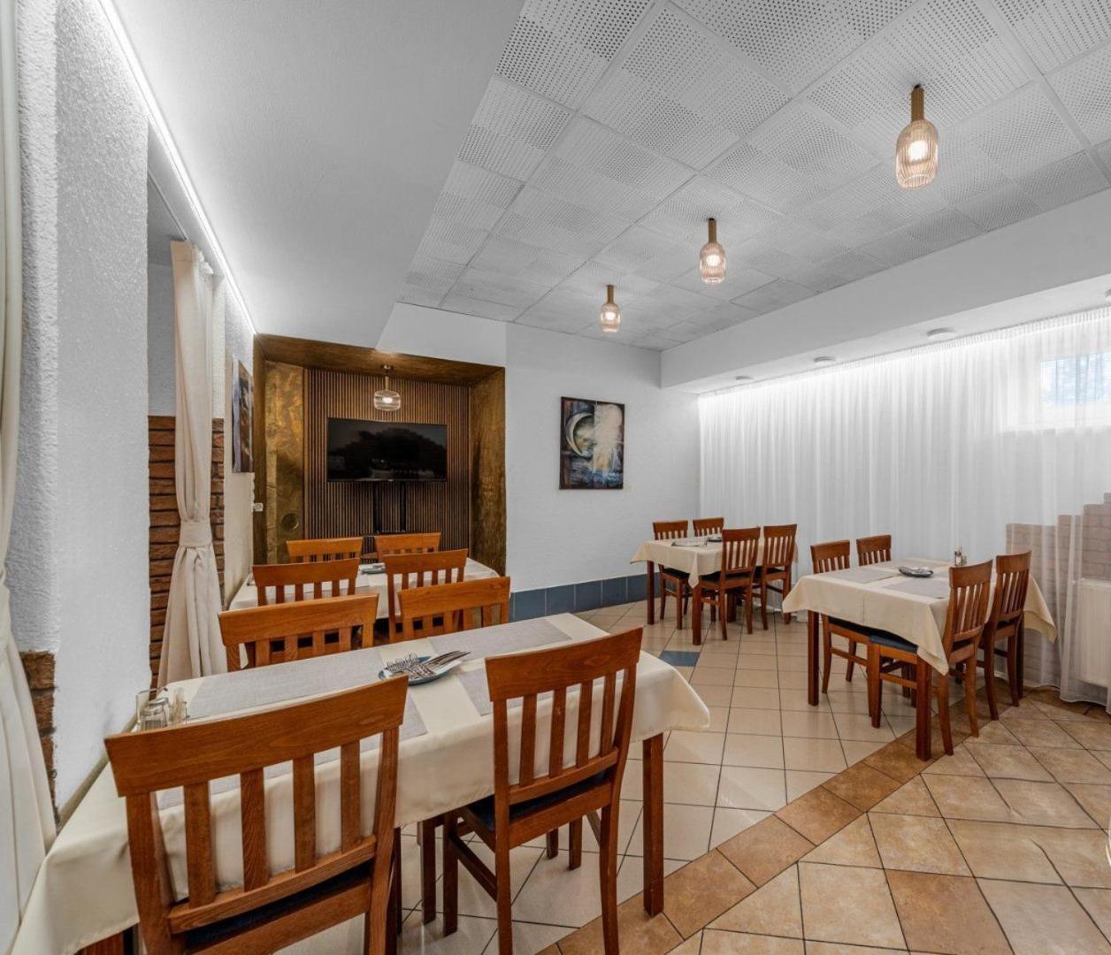 Raketa Residence, Restaurant & Hotel Prievidza Eksteriør bilde
