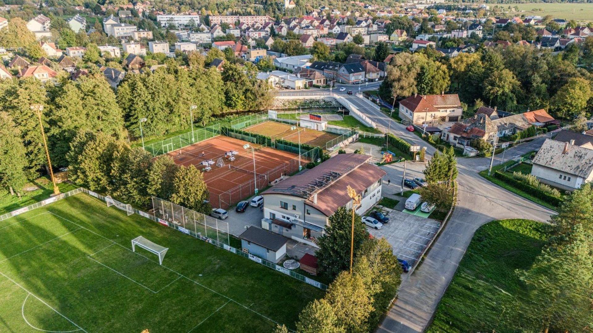 Raketa Residence, Restaurant & Hotel Prievidza Eksteriør bilde