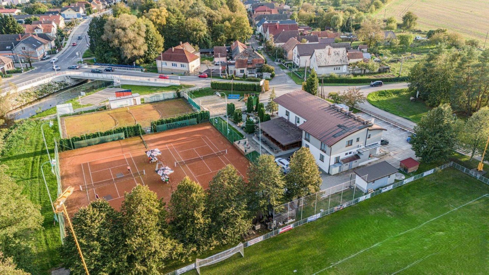 Raketa Residence, Restaurant & Hotel Prievidza Eksteriør bilde