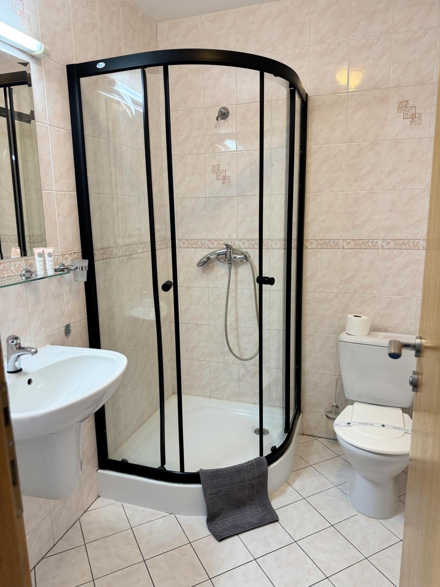 Raketa Residence, Restaurant & Hotel Prievidza Eksteriør bilde